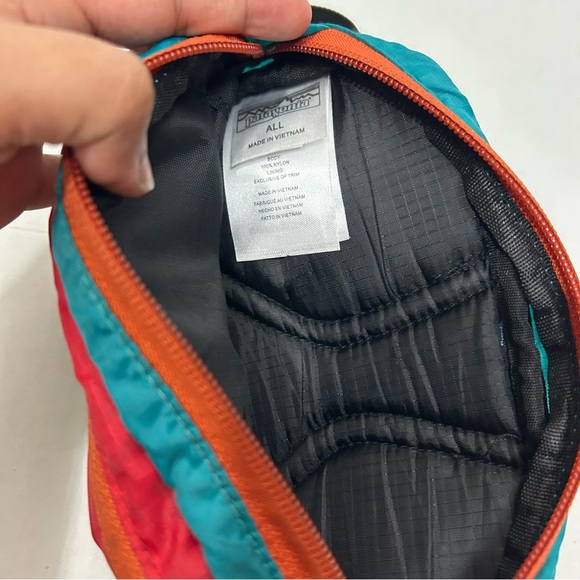 Patagonia Ultralight Black Hole Mini Hip Pack - Picture 4 of 4